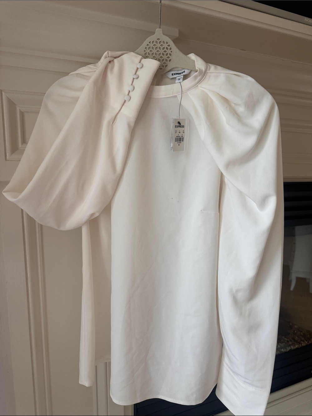 Express Cream Long-Sleeve Puff Shoulder Blouse